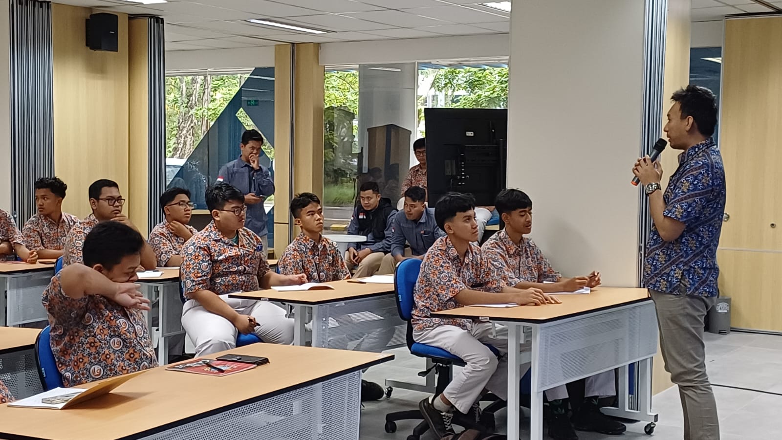 Siswa SMK Fatahillah Cileungsi 